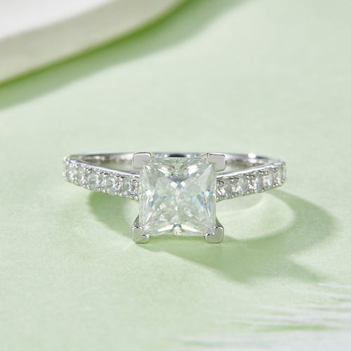 Bague Moissanite 2ct taille princesse 7x7mm S925 argent plaquée platine GRA boîte - IVOIRART.COM