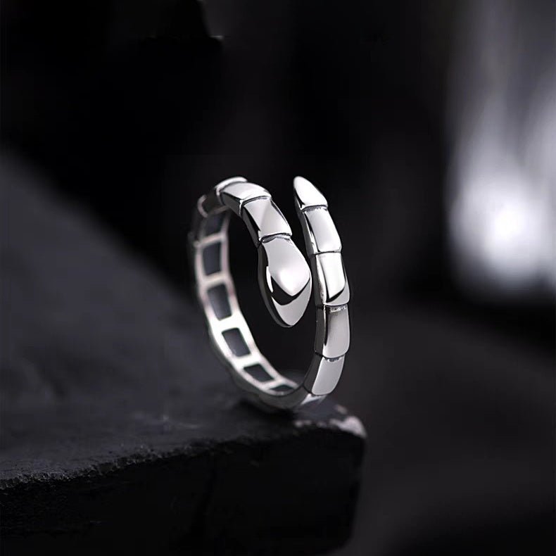 Bague Ouverte Os de Serpent en Argent 999 Poli, Style Minimaliste et Audacieux, Parfaite pour Quotidien, Rendez-vous et Cadeaux, Idéal Cadeau de Saint-Valentin - IVOIRART.COM