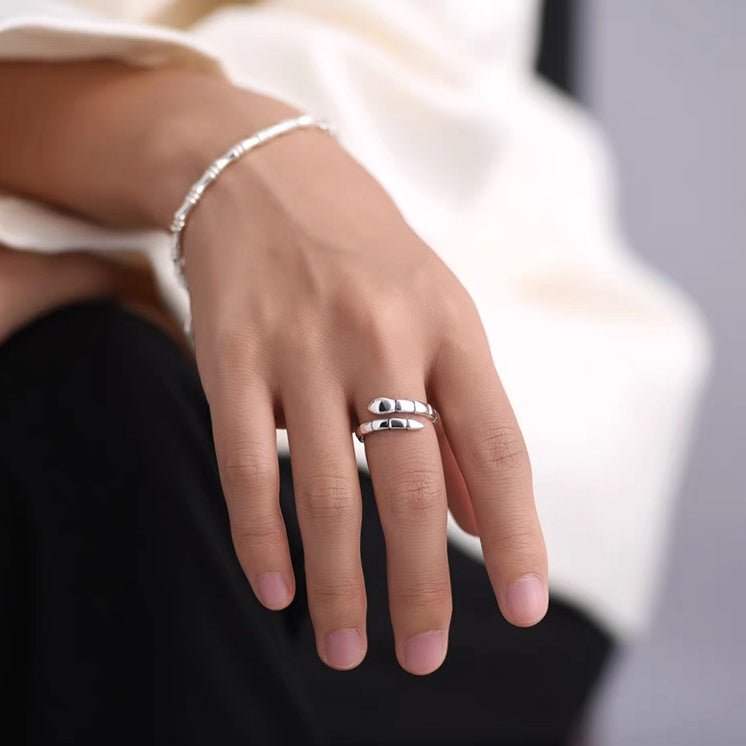 Bague Ouverte Os de Serpent en Argent 999 Poli, Style Minimaliste et Audacieux, Parfaite pour Quotidien, Rendez-vous et Cadeaux, Idéal Cadeau de Saint-Valentin - IVOIRART.COM