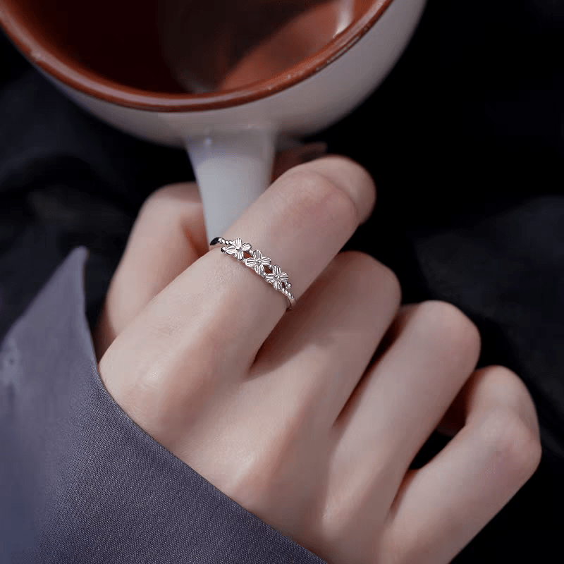 Bague Ouverte Torsadée Trois Fleurs en Argent 999, Style Doux et Délicat, Parfaite Quotidien, Rendez-vous & Cadeau, Idéal Saint-Valentin - IVOIRART.COM