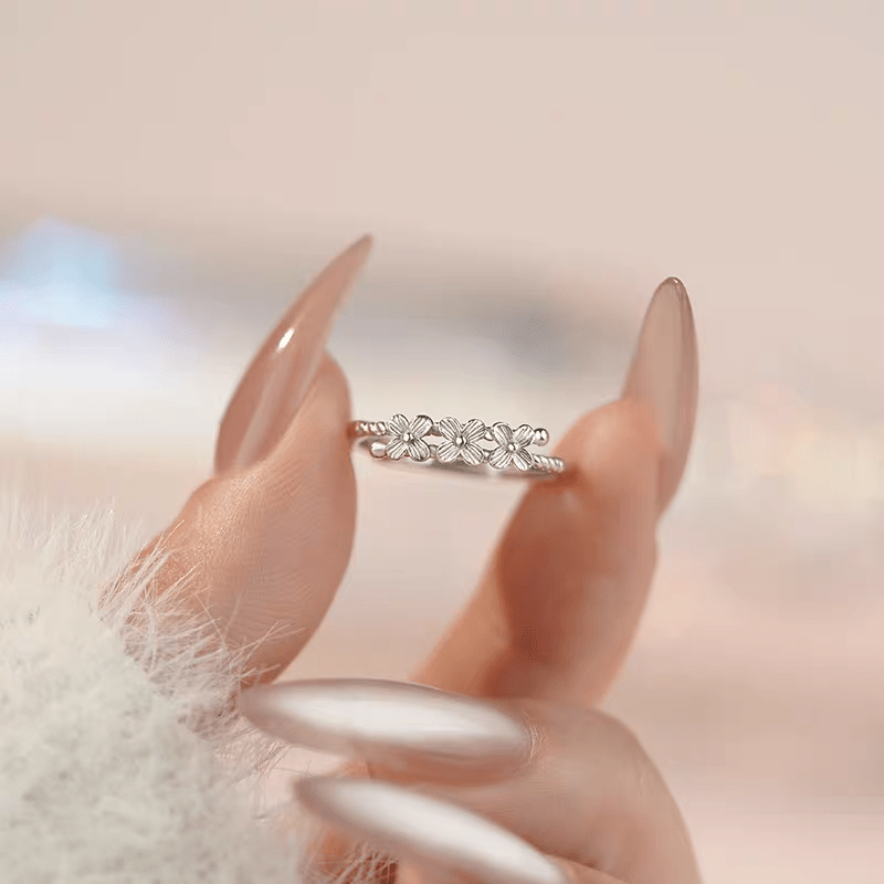 Bague Ouverte Torsadée Trois Fleurs en Argent 999, Style Doux et Délicat, Parfaite Quotidien, Rendez-vous & Cadeau, Idéal Saint-Valentin - IVOIRART.COM