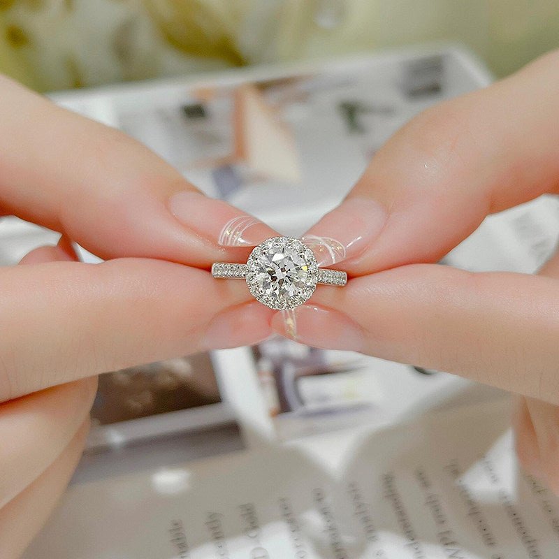 Bague sertie d'une moissanite coussin en argent sterling, style solitaire élégant, idéale pour fiançailles et cadeaux de Saint - Valentin - IVOIRART.COM