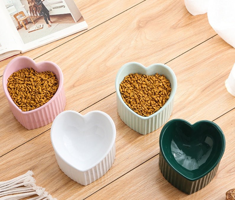Bol en céramique pour animaux avec bord incliné, pratique et durable pour usage quotidien intérieur - IVOIRART.COM