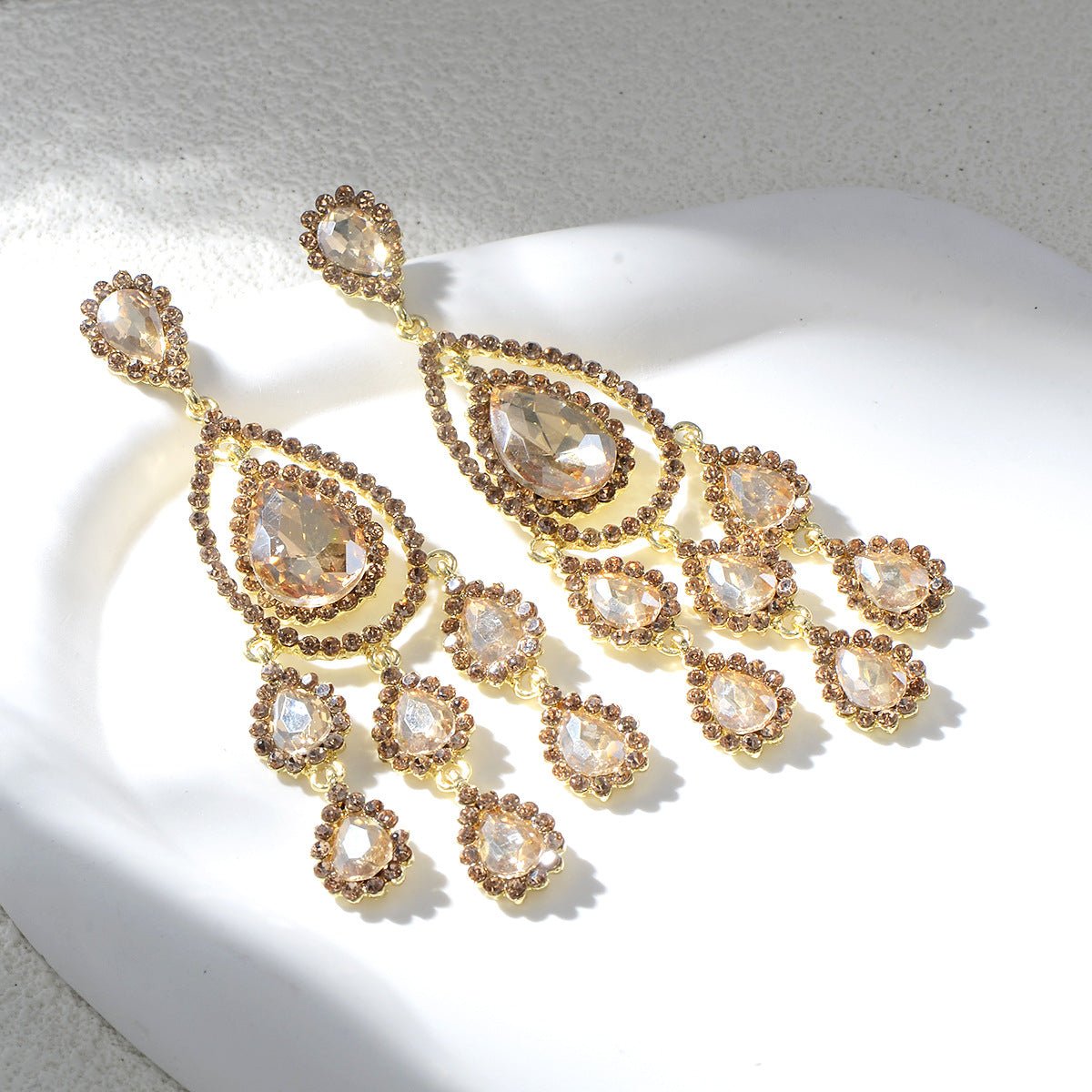 Boucles d'oreilles chandelier cristaux colorés — Goutte longue tassel luxe festif - IVOIRART.COM