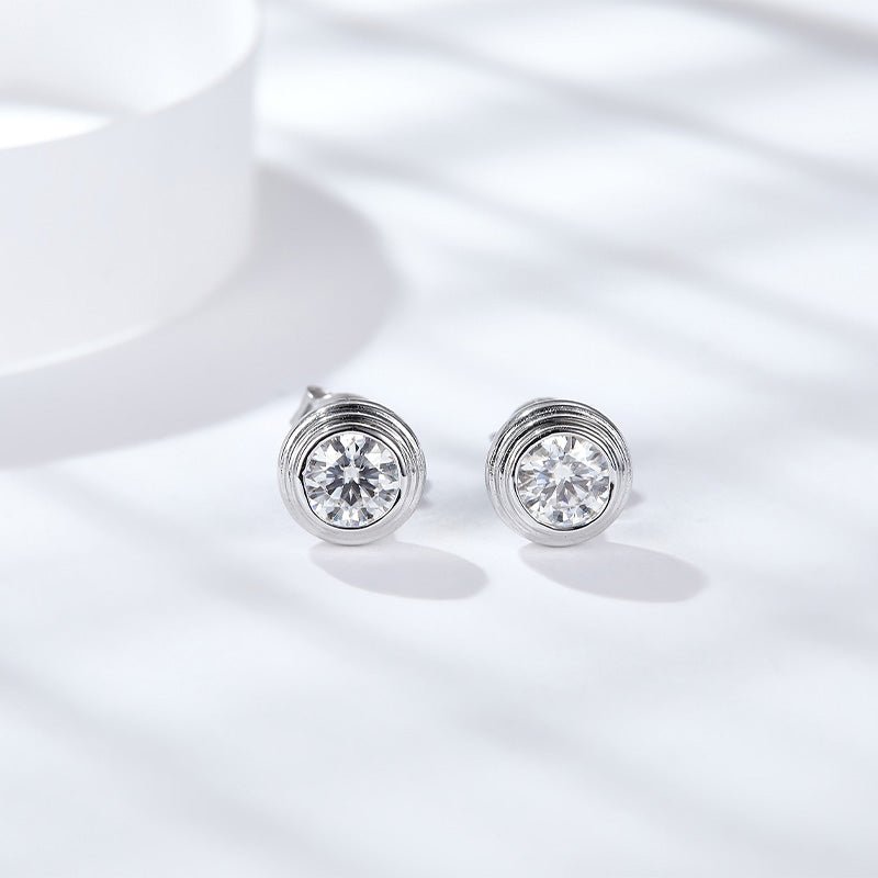 Boucles d'oreilles clous Moissanite 0,5 ou 1CT en argent sterling S925, serties clos rond, certifiées GRA, plaquées platine, coffret cadeau pour femmes - IVOIRART.COM
