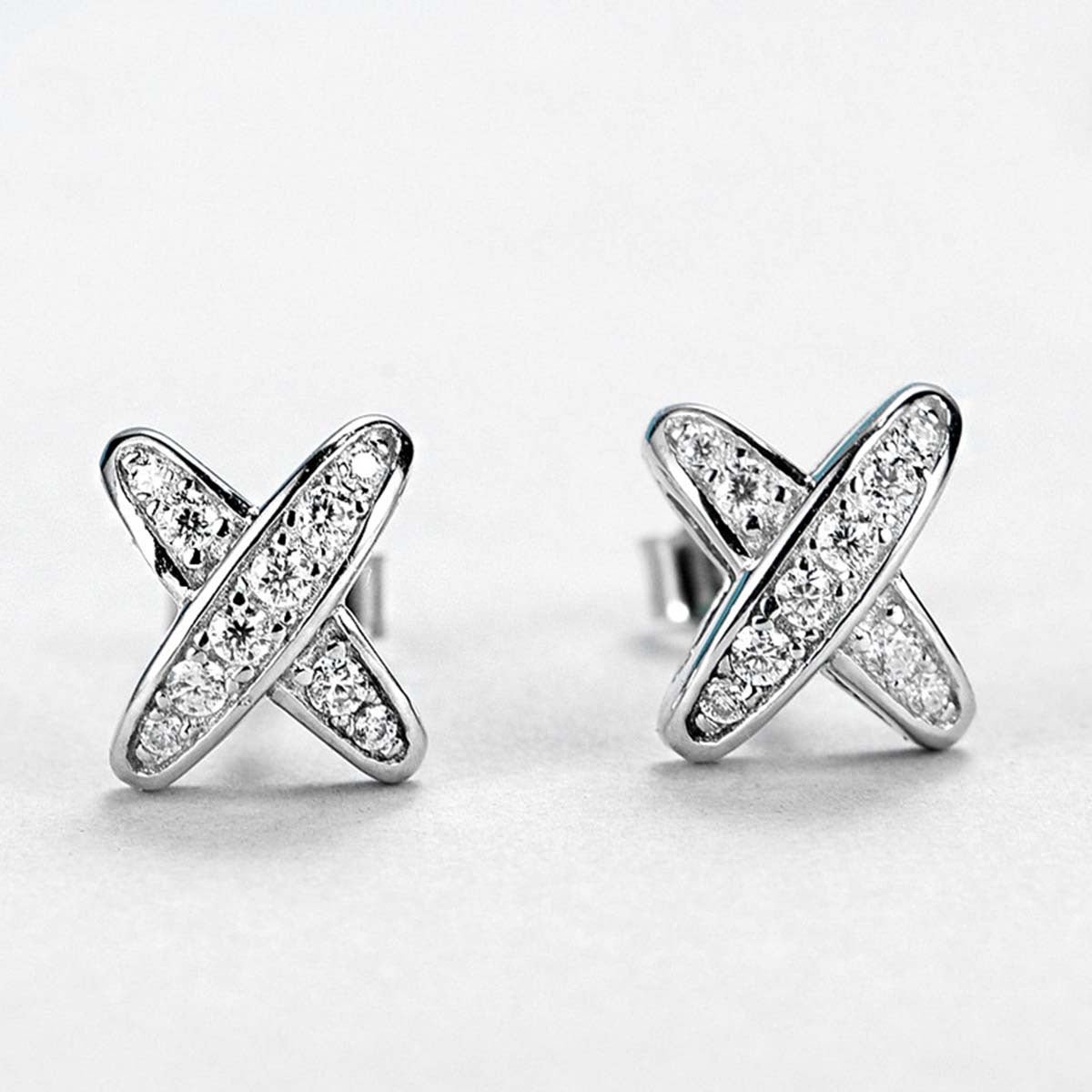 Boucles d'oreilles clous X en argent S925 moissanite D-VVS1 pavé, plaqué platine - IVOIRART.COM