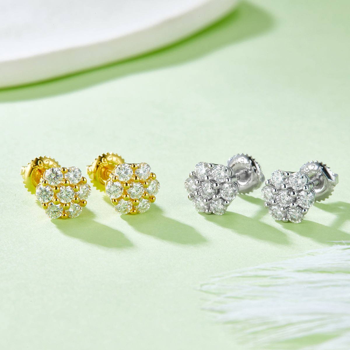 Boucles d'oreilles Clusters 14pcs Moissanite D Couleur VVS1 en Argent 925 S, 1,5g, Fermoir à Vis, Hypoallergénique, Certifiées GRA, Coffret Cadeau - IVOIRART.COM