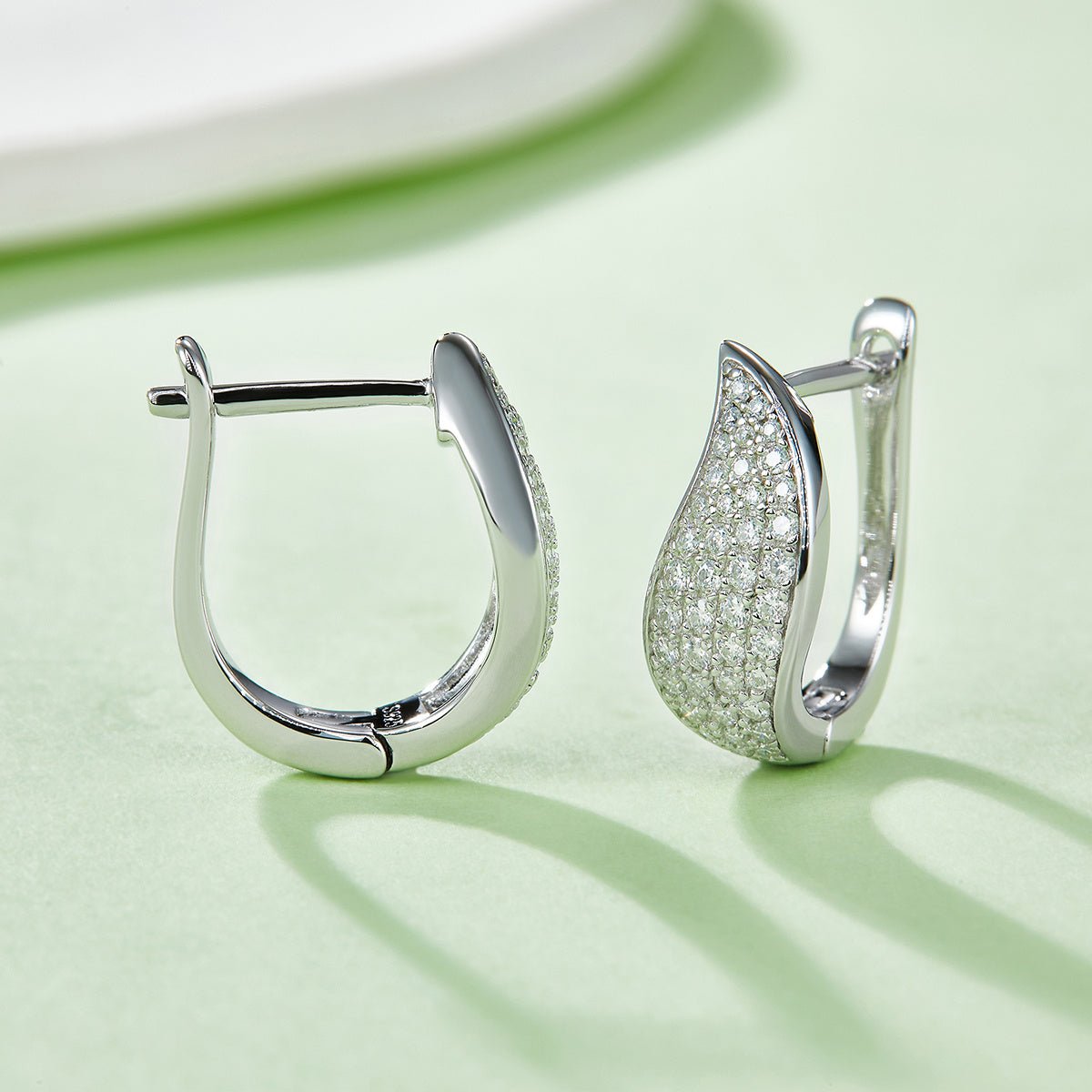 Boucles d'oreilles créoles croissant en argent sterling S925, 82 moissanites, plaquées platine, 16,5 mm, certifiées GRA, hypoallergéniques, coffret cadeau - IVOIRART.COM