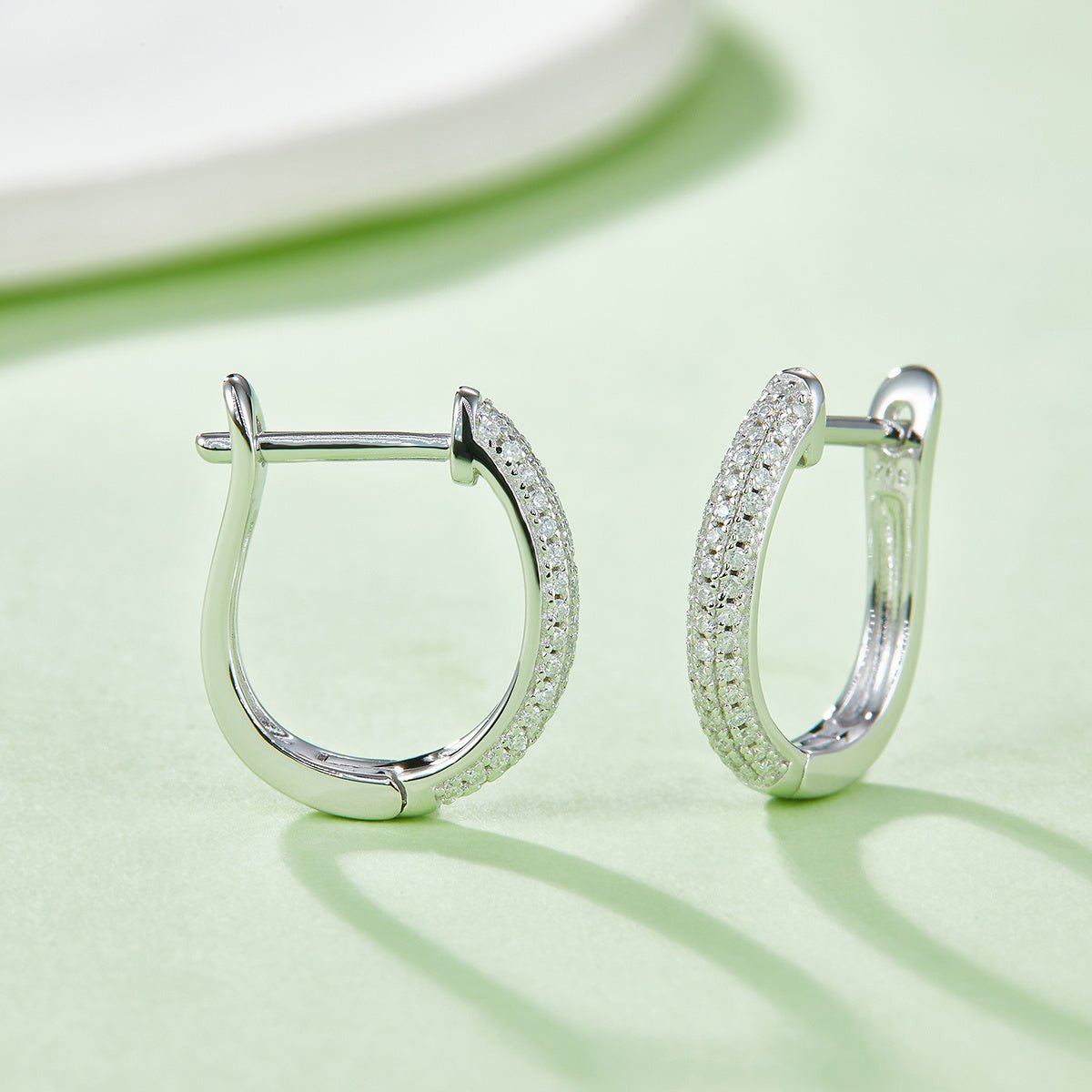 Boucles d’oreilles créoles Huggie en argent sterling S925 98 pierres de moissanite, 16mm, plaqué platine, certifiées GRA, boîte cadeau, hypoallergéniques, 3 couleurs - IVOIRART.COM