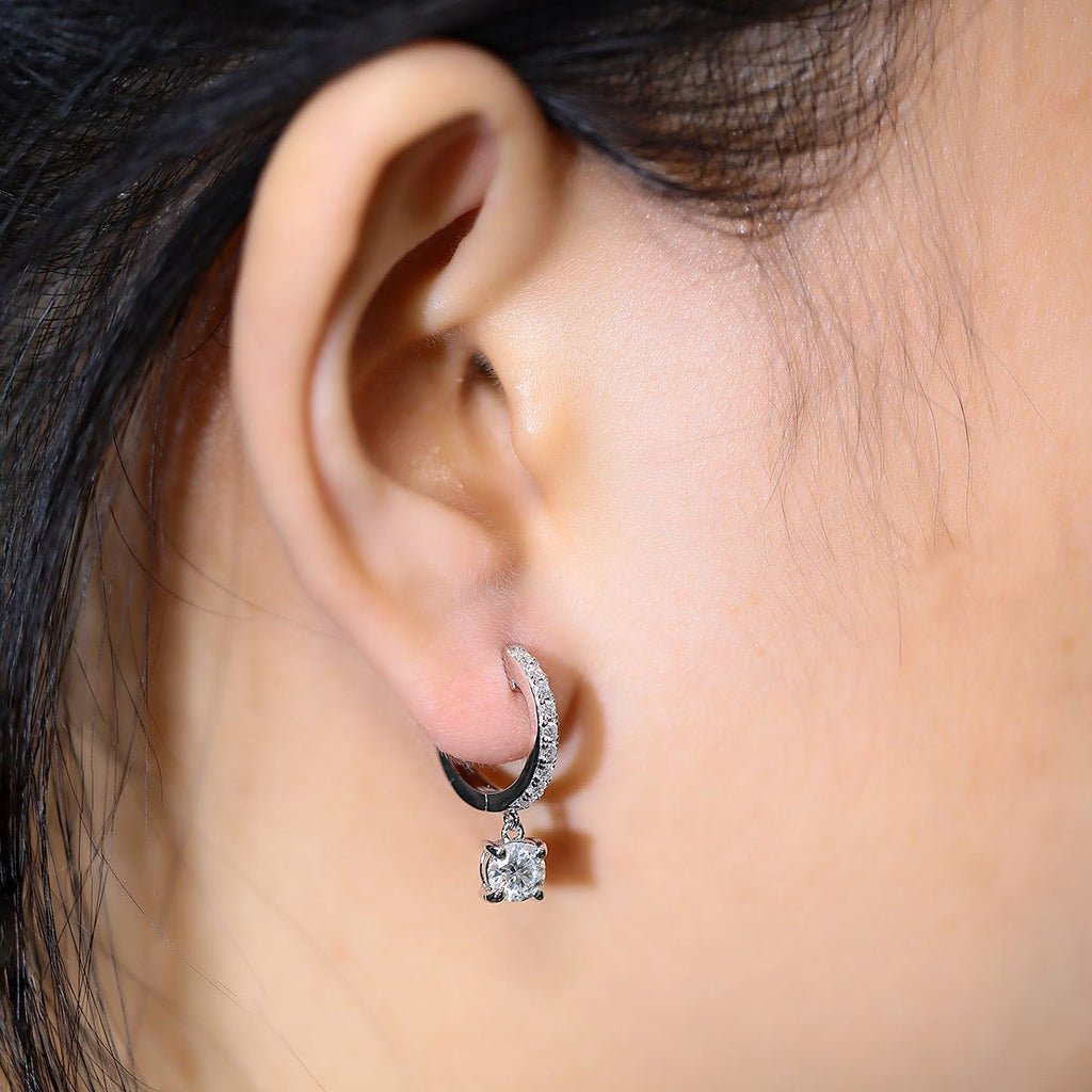 Boucles d'oreilles créoles pendantes en argent S925 avec moissanite 5 mm certifiées GRA, pavage et coffret cadeau - IVOIRART.COM
