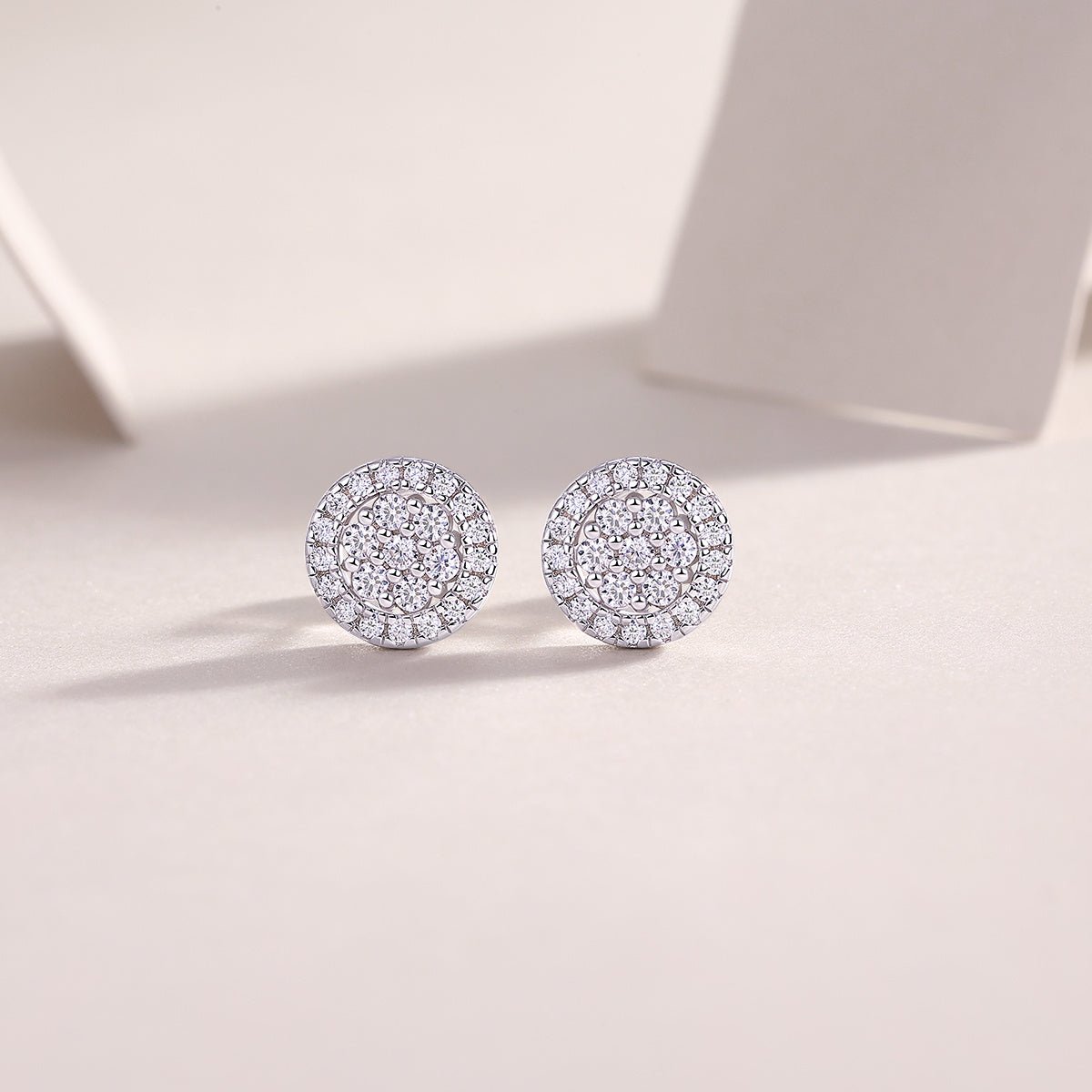 Boucles d'oreilles halo S925 argent Moissanite D-VVS1 plaqué platine 1.4g boîtes - IVOIRART.COM