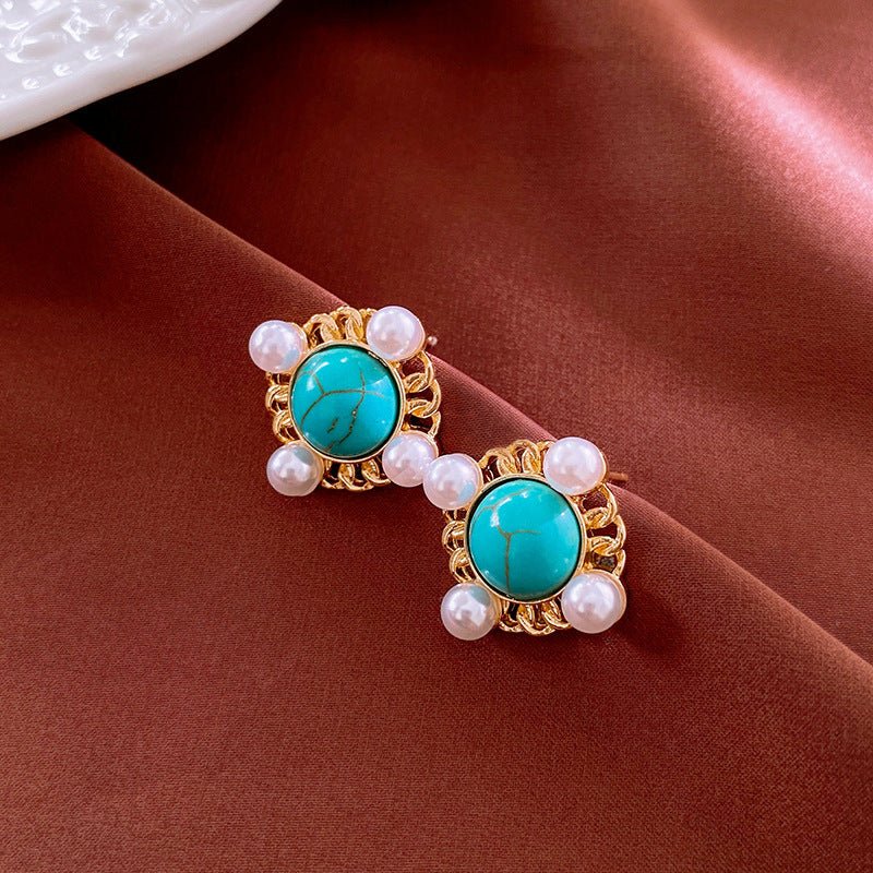 Boucles d'oreilles médiévales vintage élégantes pour femmes, clous rétro premium - IVOIRART.COM