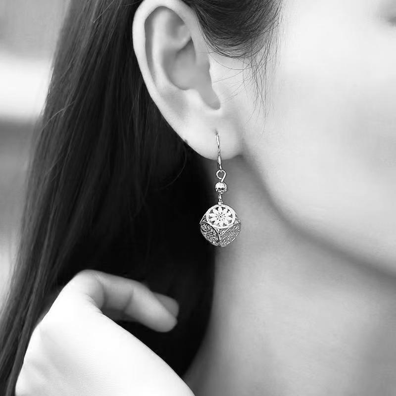 Boucles d'oreilles pendantes en argent pur 999, Bijoux minimalistes audacieux et stylés 2026 - IVOIRART.COM