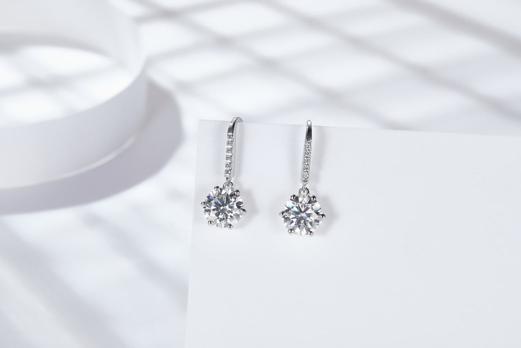 Boucles d’oreilles pendantes en argent sterling S925 0,5CT moissanite avec crochet long plaqué platine - IVOIRART.COM