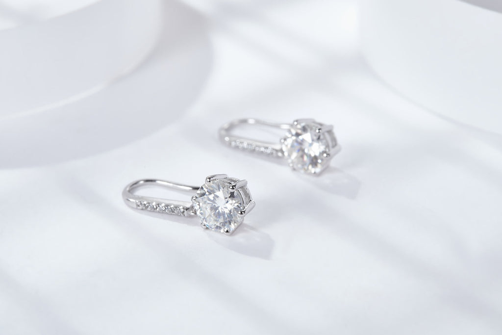 Boucles d’oreilles pendantes en argent sterling S925 0,5CT moissanite avec crochet long plaqué platine - IVOIRART.COM