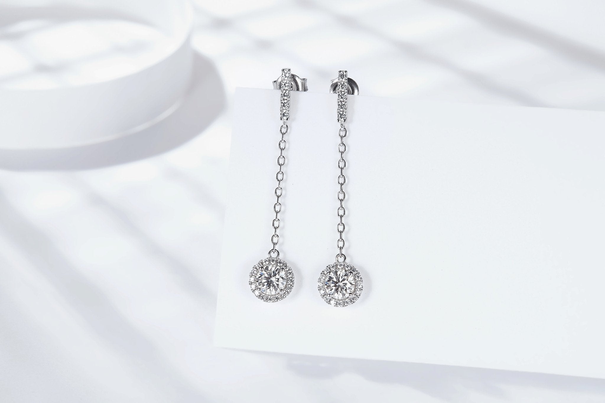 Boucles d'oreilles pendantes en argent sterling S925 Moissanite 0,5 ou 1CT plaqué platine - IVOIRART.COM