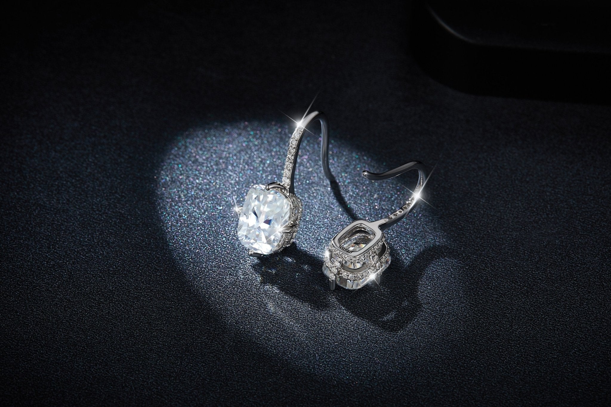 Boucles d'oreilles pendantes en argent sterling S925 plaqué platine avec moissanite coussin ovale 7x9mm, certificat GRA, cadeau élégant pour femme - IVOIRART.COM