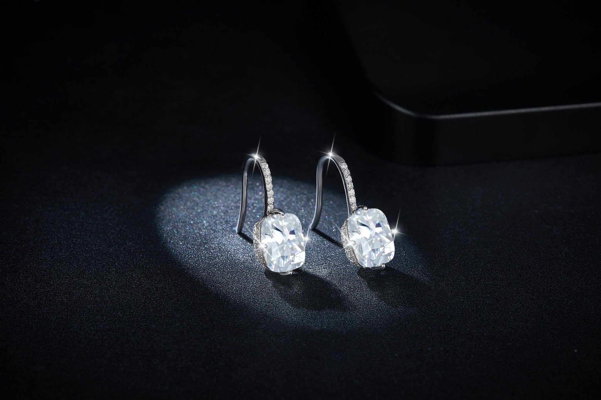 Boucles d'oreilles pendantes en argent sterling S925 plaqué platine avec moissanite coussin ovale 7x9mm, certificat GRA, cadeau élégant pour femme - IVOIRART.COM