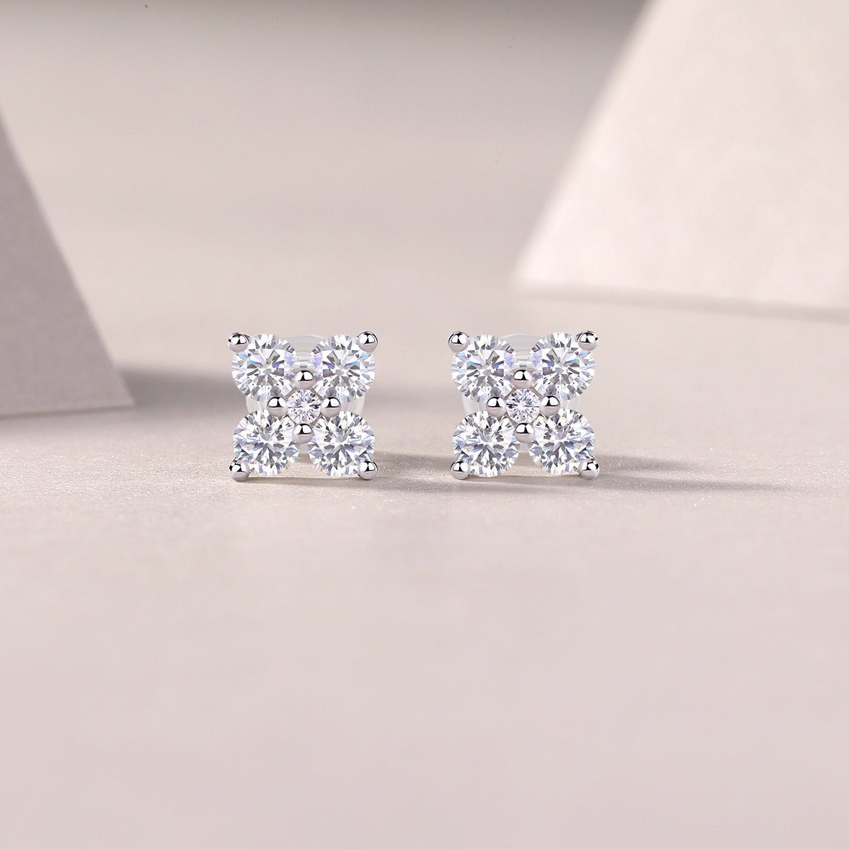 Boucles d'oreilles puces trèfle S925 argent plaqué or Moissanite D-VVS1 1,2g Box - IVOIRART.COM