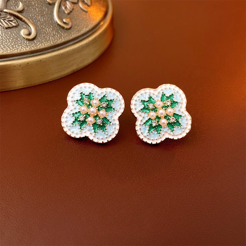 Boucles d'oreilles rétro médiévales pour femme - Clous vintage élégants et luxe. - IVOIRART.COM