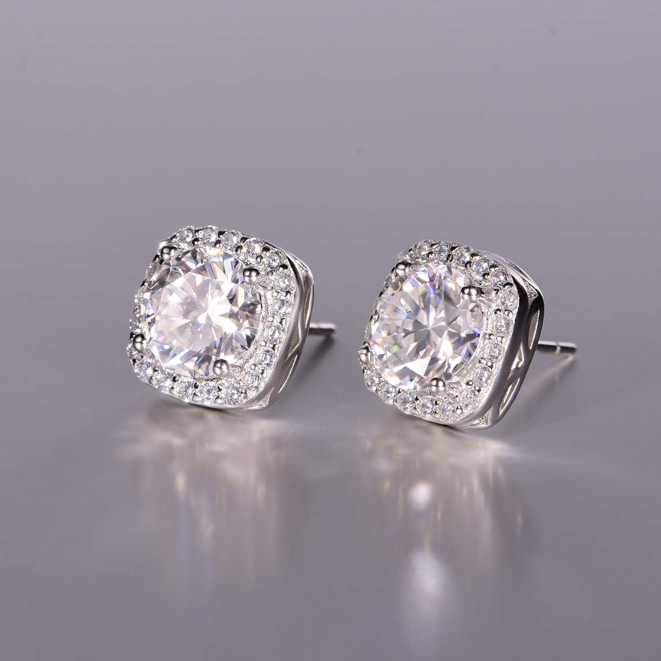 Boucles d'oreilles S925 Argent Cushion Halo Moissanite 7mm D-VVS1 Plaqué Platine. - IVOIRART.COM