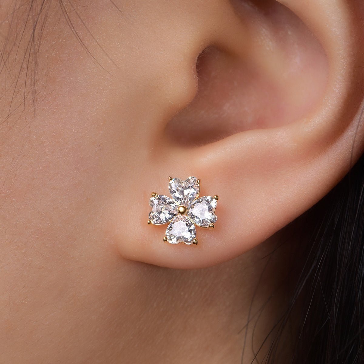 Boucles d'oreilles trèfle cœur S925 en argent, Moissanite 4x4mm, plaquée platine - IVOIRART.COM