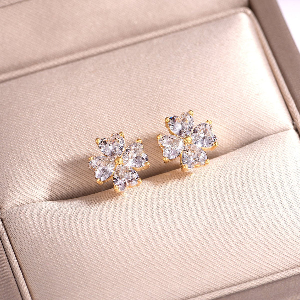 Boucles d'oreilles trèfle cœur S925 en argent, Moissanite 4x4mm, plaquée platine - IVOIRART.COM