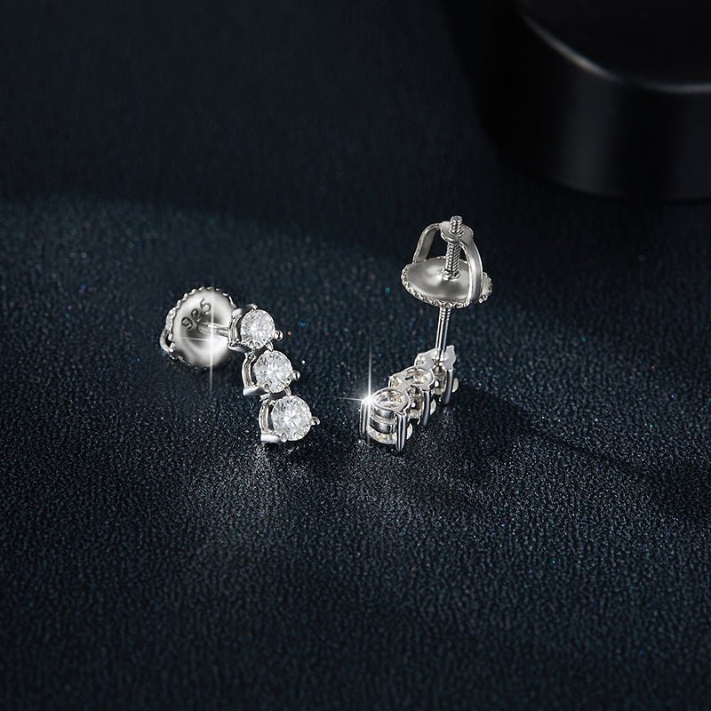 Boucles d'oreilles trois pierres en argent sterling S925 Moissanite rondes serties avec dos à vis et certificat GRA - IVOIRART.COM