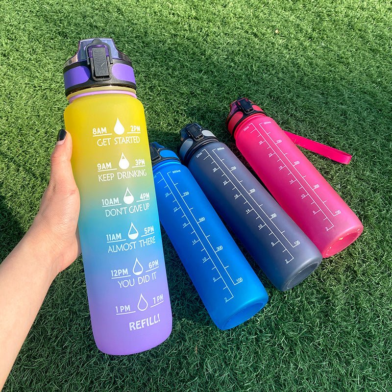 Bouteille d'eau Tritan 1L avec indicateur horaire et couvercle étanche motivant - IVOIRART.COM