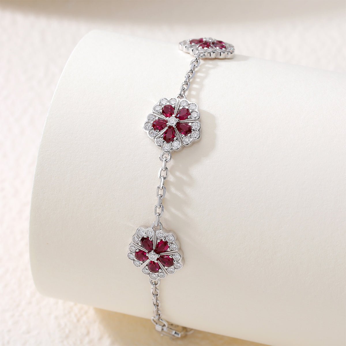Bracelet Fleur en Argent Sterling S925, Gemmes Rouges Synthétiques, 16 cm, Plaqué Platine, Moissanite D Couleur VVS1 Certifiée GRA, Coffret Cadeau - IVOIRART.COM