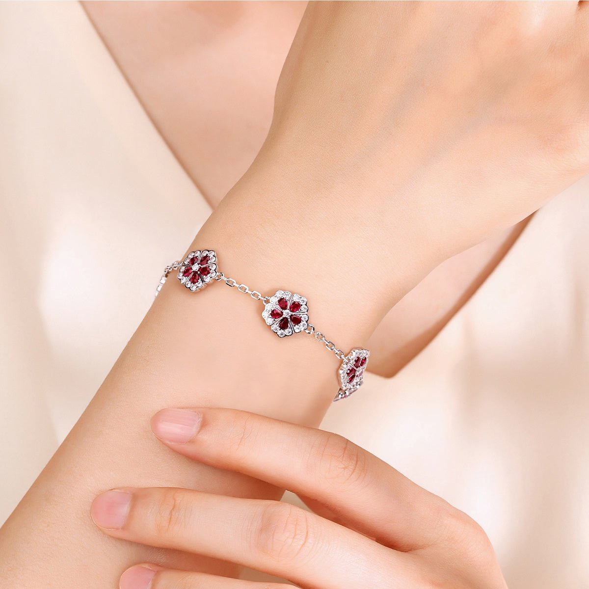 Bracelet Fleur en Argent Sterling S925, Gemmes Rouges Synthétiques, 16 cm, Plaqué Platine, Moissanite D Couleur VVS1 Certifiée GRA, Coffret Cadeau - IVOIRART.COM