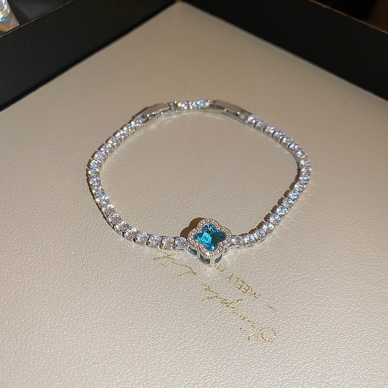 Bracelet jonc plaqué 18K à boucle ovale en zircone, style vintage luxe premium US - IVOIRART.COM