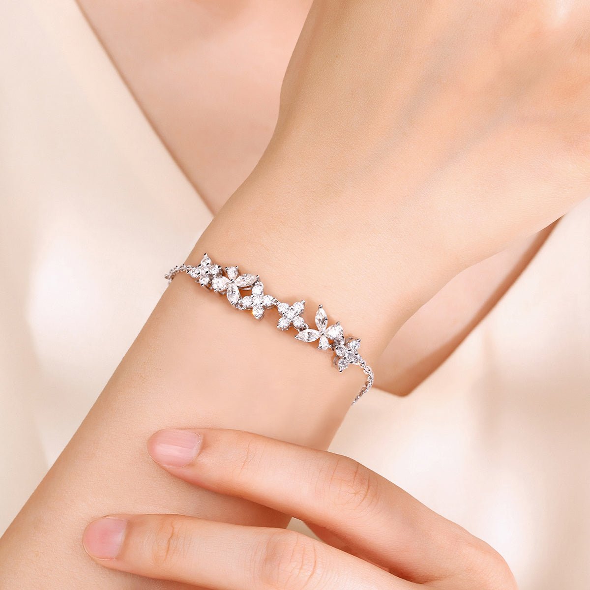 Bracelet papillon en argent sterling S925 avec pierres précieuses synthétiques, 16 cm, moissanite bleue et rose, plaqué platine, coffret cadeau mode - IVOIRART.COM