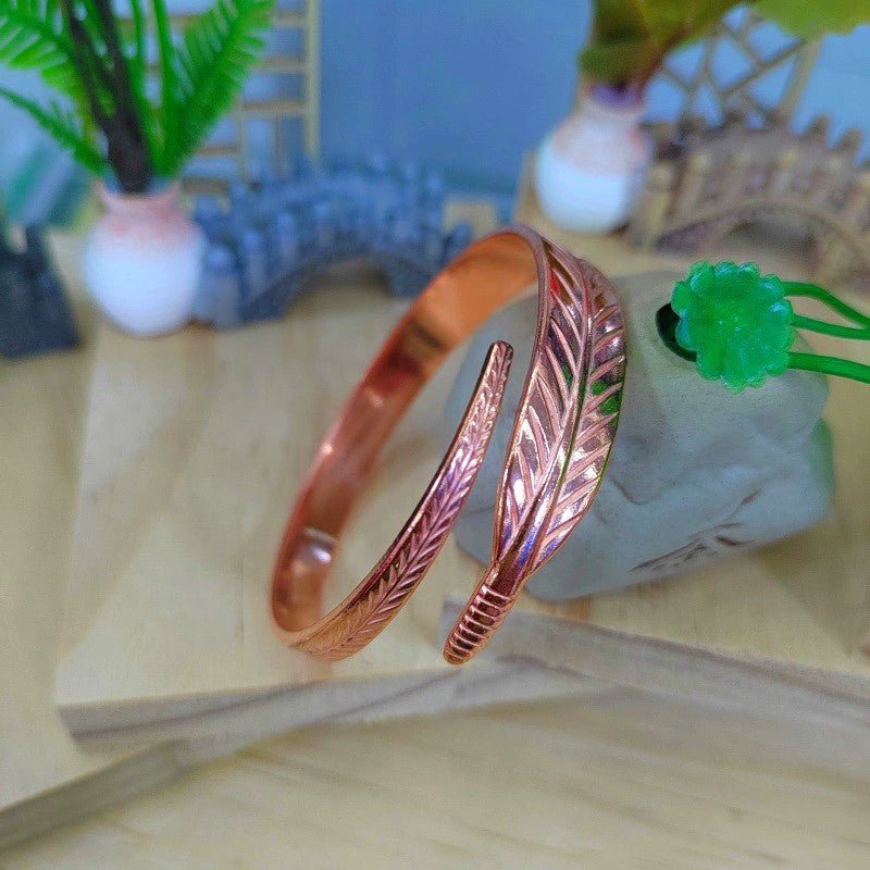 Bracelet Rétro en Cuivre avec Motif Feuille pour Style Vintage Élégant - IVOIRART.COM