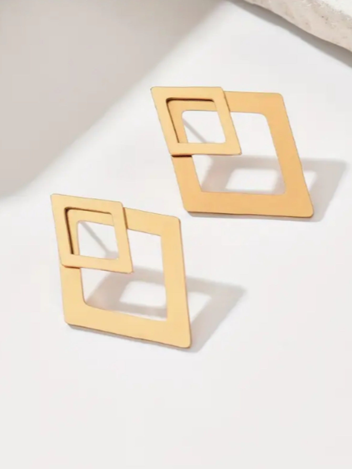 Boucles d’oreilles simples en forme de losange de style européen et américain pour femmes