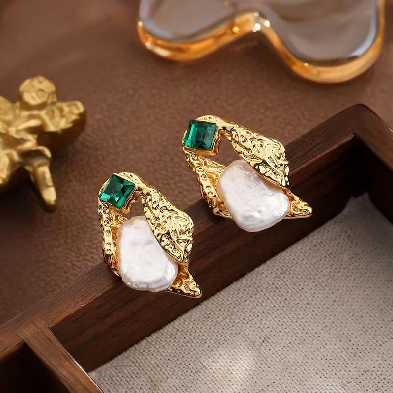 Boucles d’oreilles puces perle baroque 2026 style français aiguille argent 925