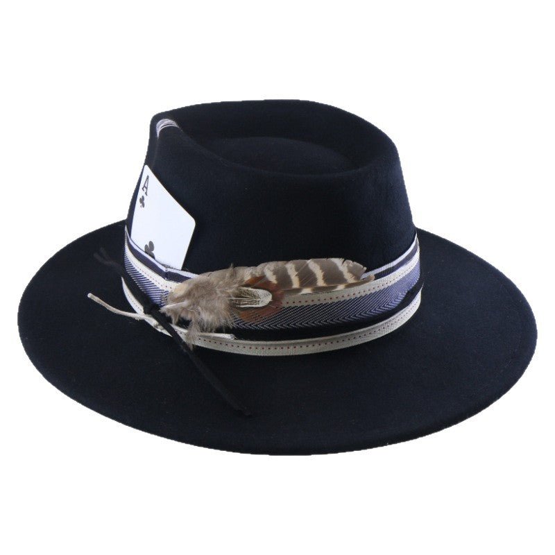 Chapeau jazz en feutre de laine, bord plat, plumes — Tour de tête: L (58–60 cm). - IVOIRART.COM