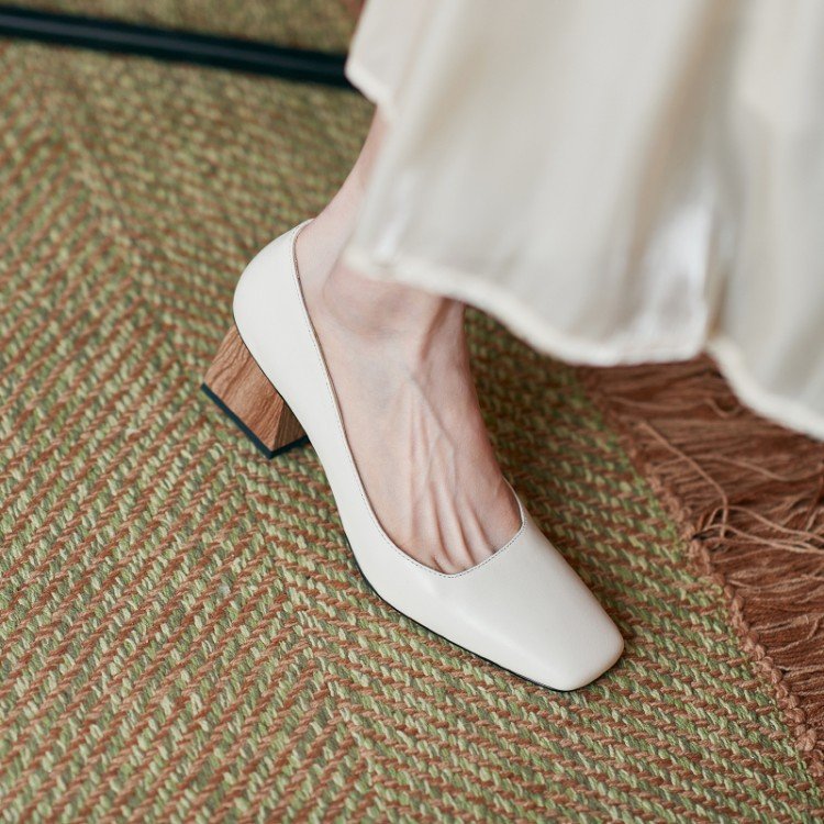 Chaussures à talons hauts avec bout carré et talon épais en cuir de vache - IVOIRART.COM