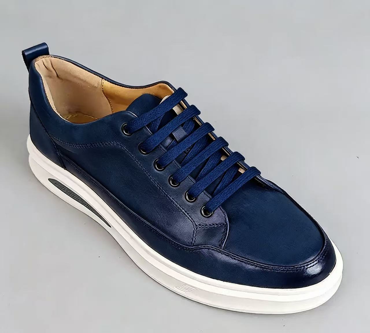 Chaussures pour hommes polyvalentes de style coréen, sport en cuir allure moderne - IVOIRART.COM