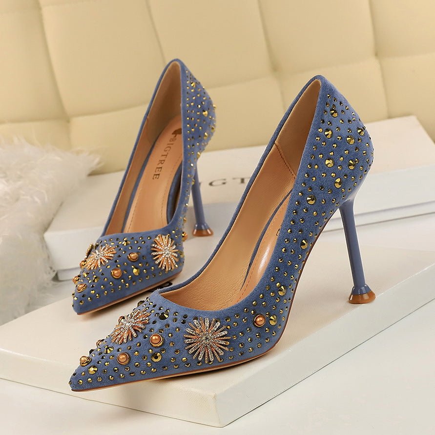 Chaussures vintage en daim à talons aiguilles, bouts pointus peu profonds ornées de strass - IVOIRART.COM