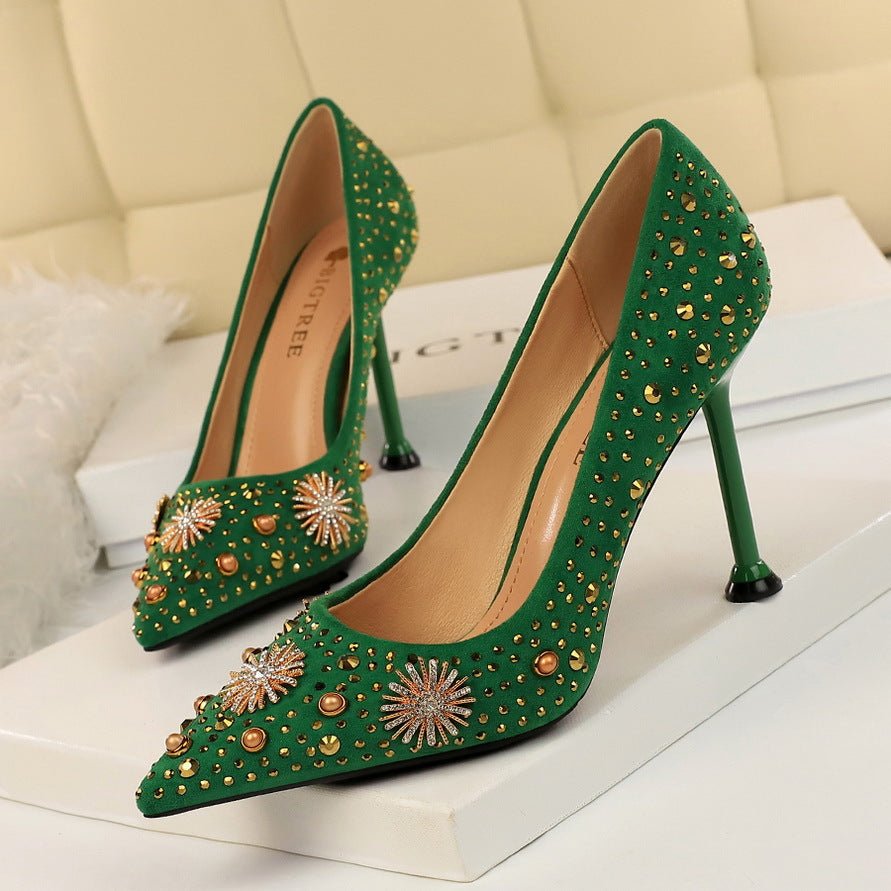 Chaussures vintage en daim à talons aiguilles, bouts pointus peu profonds ornées de strass - IVOIRART.COM