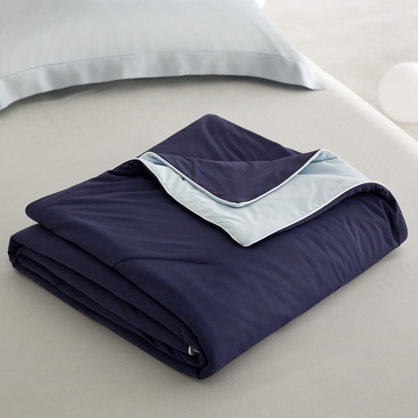 Class A Ultra-soft Soybean Fiber Summer Quilt Nylon-spandex Cool-touch Silk Summer Cooling Quilt - IVOIRART.COM