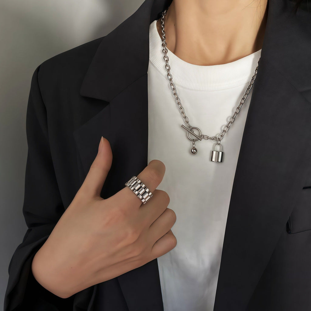Collier boule style punk européen et américain en acier titane métallique - IVOIRART.COM