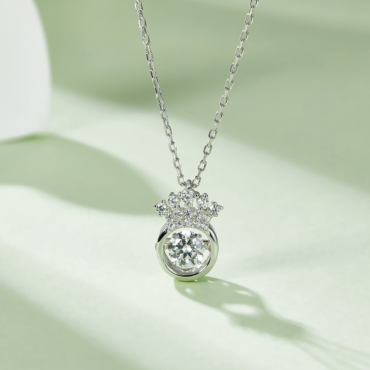 Collier Couronne en Moissanite 0,5 ct D VVS1 en Argent Sterling S925 45 cm, Plaqué Platine, Certifié GRA avec Boîte Cadeau - IVOIRART.COM