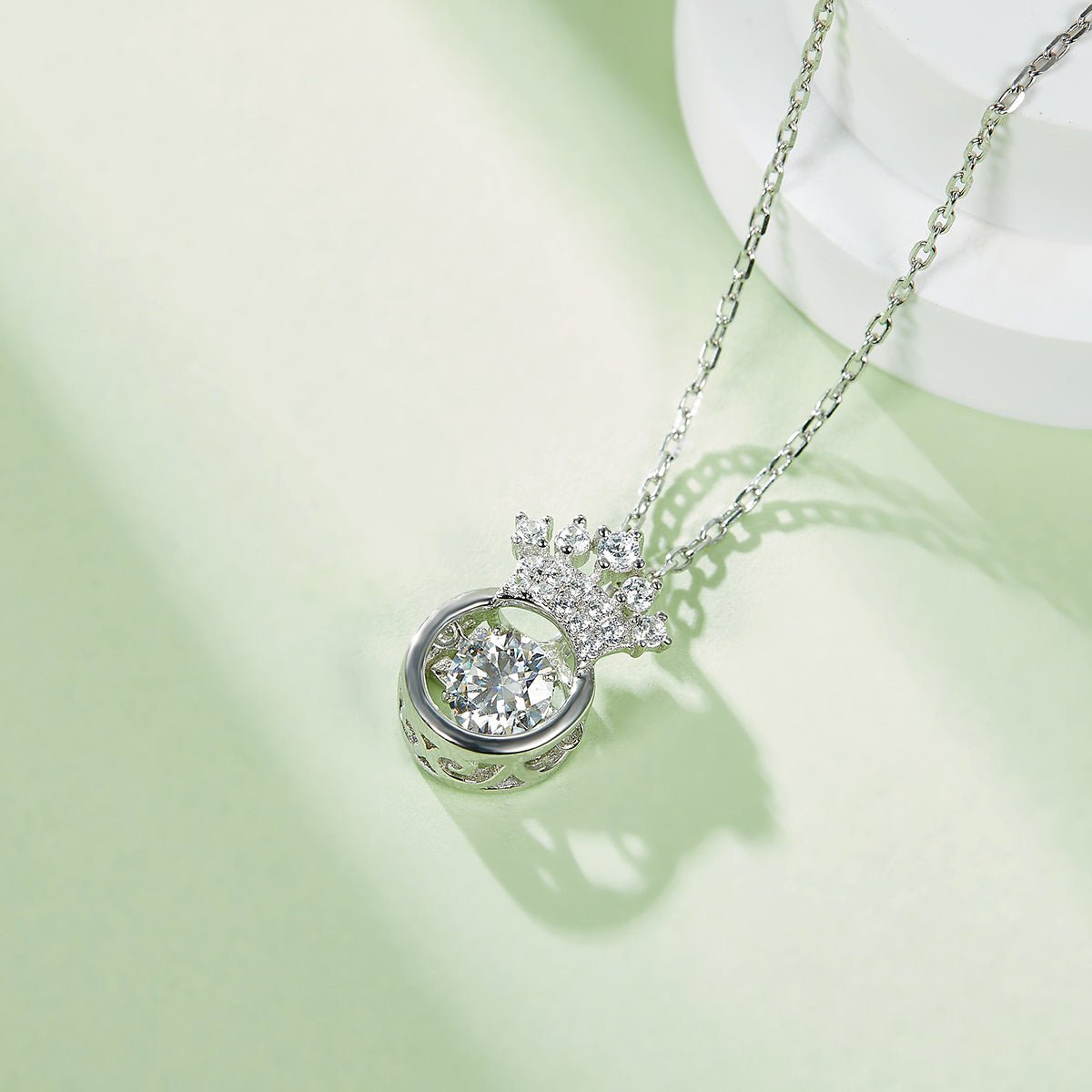 Collier Couronne en Moissanite 0,5 ct D VVS1 en Argent Sterling S925 45 cm, Plaqué Platine, Certifié GRA avec Boîte Cadeau - IVOIRART.COM