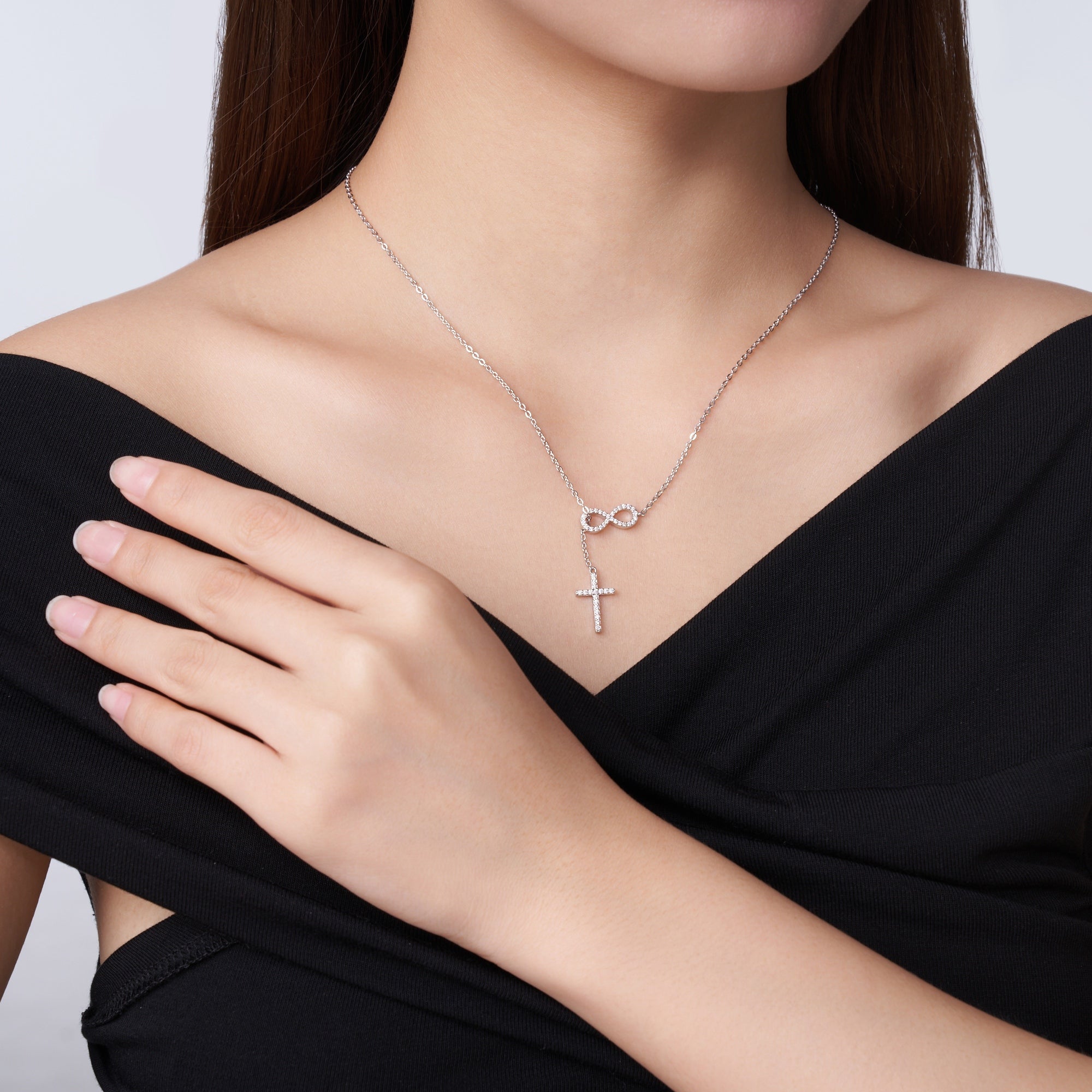 Collier Croix Infini en Argent S925 avec Pendentif Moissanite VVS1 D, Bijou Chrétien Platine 3,2g, Coffret Cadeau - IVOIRART.COM