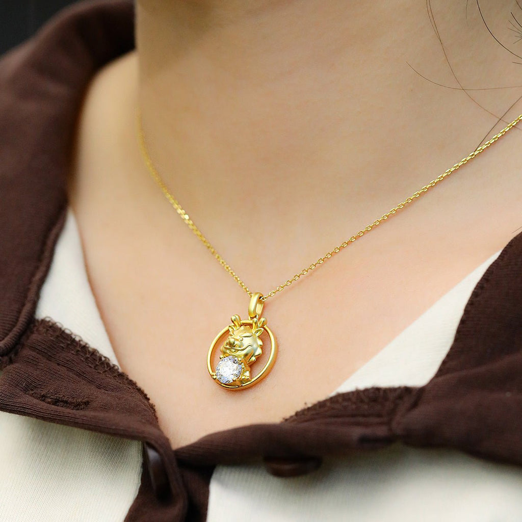 Collier Dragon du Zodiaque Chinois en Argent Sterling S925 Doré, Moissanite 1ct D Couleur VVS1, Poids 4,7g, Coffret Cadeau Certifié GRA - IVOIRART.COM