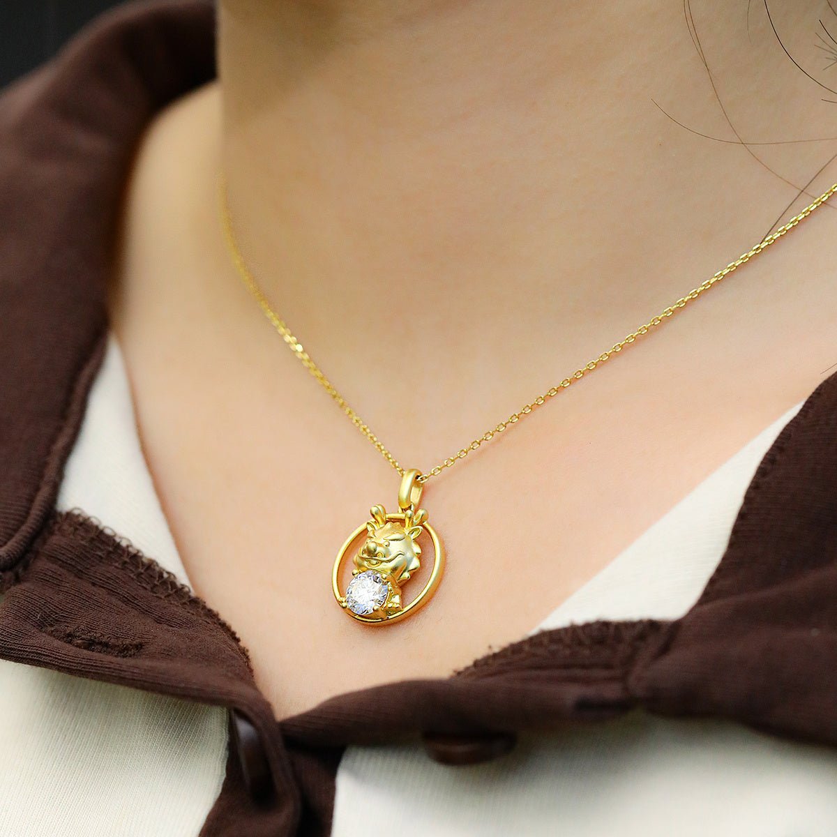 Collier Dragon du Zodiaque Chinois en Argent Sterling S925 Doré, Moissanite 1ct D Couleur VVS1, Poids 4,7g, Coffret Cadeau Certifié GRA - IVOIRART.COM