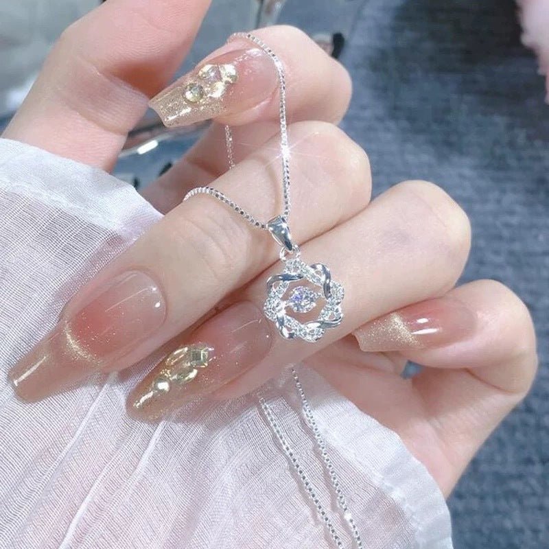 Collier en Argent 999 à Motif Floral, Chaîne Torsadée pour Clavicule, Bijou Luxueux et Élégant pour Femmes, Nouvelle Collection - IVOIRART.COM