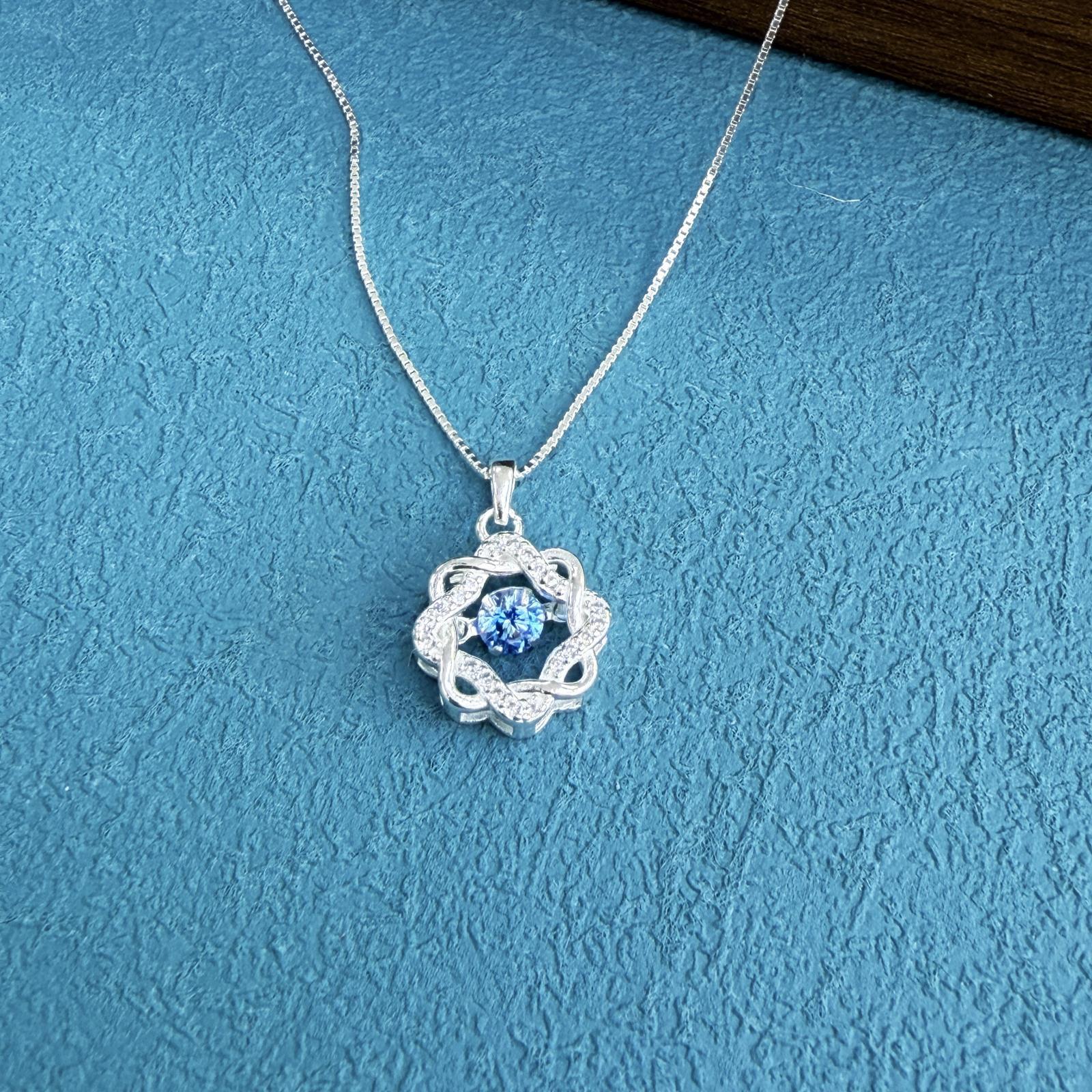 Collier en Argent 999 à Motif Floral, Chaîne Torsadée pour Clavicule, Bijou Luxueux et Élégant pour Femmes, Nouvelle Collection - IVOIRART.COM
